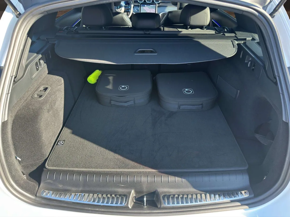 Mercedes-Benz C 300 T de 4Matic AMG Line – Foto 7 von 8